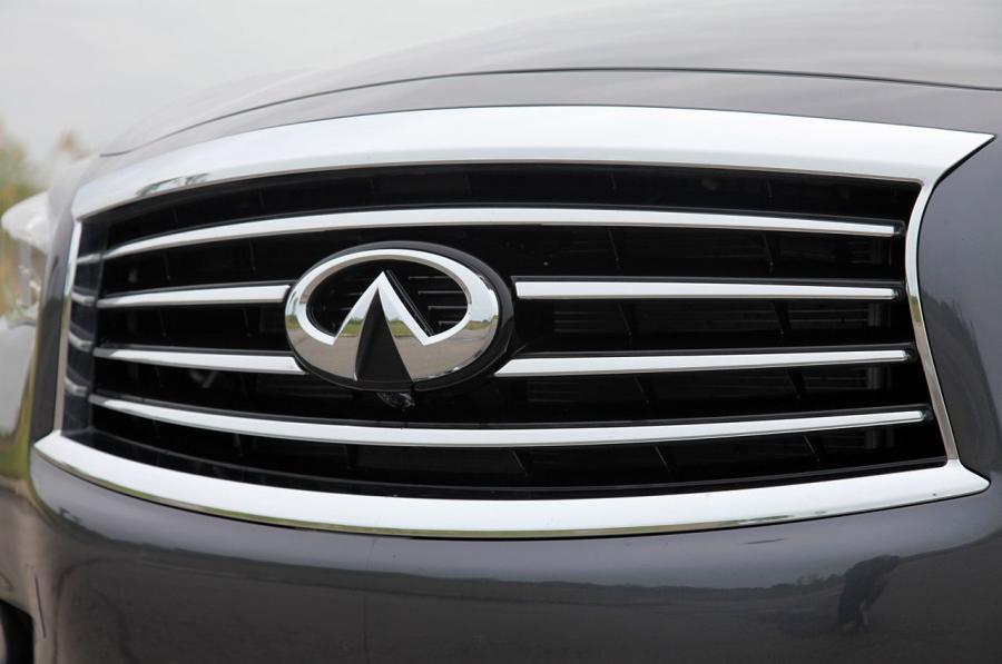  Infiniti JX35 2013 года  (фото 26 из 95)